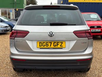 VOLKSWAGEN TIGUAN 2.0 TDI SE Navigation SUV 5dr Diesel DSG 4Motion Euro 6 (s/s) (1