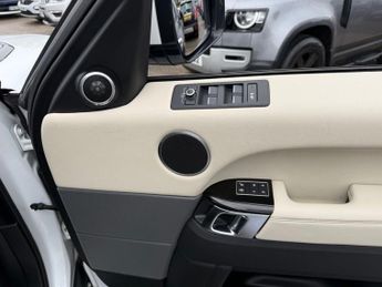 LAND ROVER RANGE ROVER SPORT 3.0 SD V6 HSE SUV 5dr Diesel Auto 4WD-1 OWNER FROM NEW FINISHED 