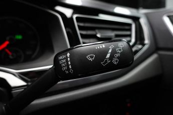 VOLKSWAGEN POLO 1.0 TSI GPF R-Line Hatchback 5dr Petrol DSG Euro 6 (s/s) (115 ps