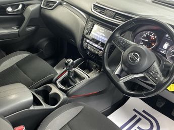 NISSAN QASHQAI 1.3 DIG-T Acenta Premium SUV 5dr Petrol Manual Euro 6 (s/s) (140