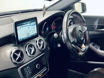 MERCEDES-BENZ GLA 2.1 GLA200d AMG Line SUV 5dr Diesel 7G-DCT Euro 6 (s/s) (136 ps)