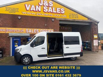 Renault Master MM35 DCI M.W.B 9 SEATER MINIBUS ELEC CHAIR RAMP BUS 