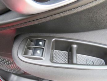 FIAT 500L 1.3 MultiJet Pop Star MPV 5dr Diesel Dualogic Euro 5 (s/s) (85 b