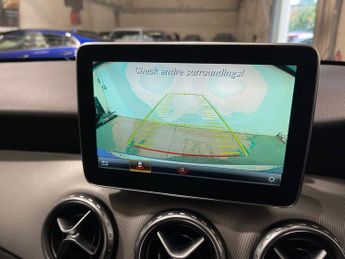 MERCEDES-BENZ GLA 2.1 GLA220d Sport SUV 5dr Diesel 7G-DCT 4MATIC Euro 6 (s/s) (177