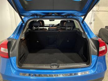 MERCEDES-BENZ GLA 2.1 GLA220d Sport SUV 5dr Diesel 7G-DCT 4MATIC Euro 6 (s/s) (177