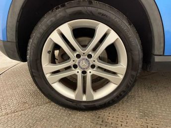 MERCEDES-BENZ GLA 2.1 GLA220d Sport SUV 5dr Diesel 7G-DCT 4MATIC Euro 6 (s/s) (177