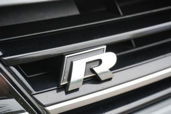 VOLKSWAGEN GOLF 2.0 TSI R Hatchback 5dr Petrol DSG 4Motion Euro 6 (s/s) (300 ps)