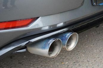 VOLKSWAGEN GOLF 2.0 TSI R Hatchback 5dr Petrol DSG 4Motion Euro 6 (s/s) (300 ps)