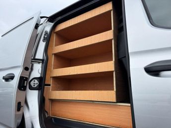 VOLKSWAGEN CADDY MAXI 2.0 TDI C20 Commerce Plus Panel Van 6dr Diesel DSG LWB Euro 6 (s