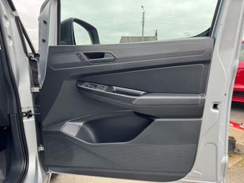 VOLKSWAGEN CADDY MAXI 2.0 TDI C20 Commerce Plus Panel Van 6dr Diesel DSG LWB Euro 6 (s