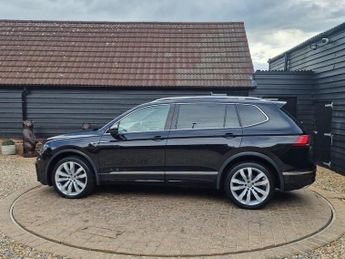 VOLKSWAGEN TIGUAN ALLSPACE 2.0 TDI R-Line Tech SUV 5dr Diesel DSG Euro 6 (s/s) (150 ps)