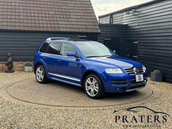 Volkswagen Touareg R60 W12 6.0 PETROL 