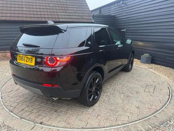 LAND ROVER DISCOVERY SPORT 2.0 TD4 HSE Black SUV 5dr Diesel Auto 4WD Euro 6 (s/s) (180 ps)