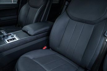 LAND ROVER RANGE ROVER 3.0 D350 MHEV SE SUV 5dr Diesel Auto 4WD Euro 6 (s/s) (350 ps)