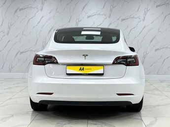 TESLA Model 3 Standard Range Plus Saloon 4dr Electric Auto RWD (241 bhp)