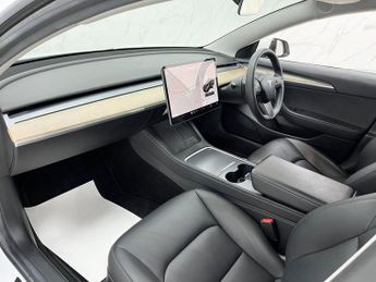 TESLA Model 3 Standard Range Plus Saloon 4dr Electric Auto RWD (241 bhp)