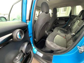 MINI HATCH 1.5 Cooper D Hatchback 5dr Diesel Auto Euro 6 (s/s) (116 ps)