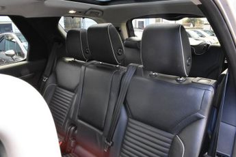 LAND ROVER DISCOVERY 2.0 SD4 HSE Diesel AUTO 4WD 240 ps | 7 SEATS | PAN ROOF |  ELECT