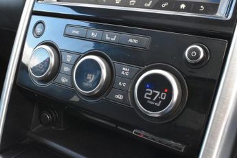 LAND ROVER DISCOVERY 2.0 SD4 HSE SUV 5dr Diesel Auto 4WD 240 ps 7 SEATS PANORAMIC SUN