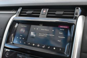 LAND ROVER DISCOVERY 2.0 SD4 HSE Diesel AUTO 4WD 240 ps 7 SEATS PAN ROOF FULLY REBUIL