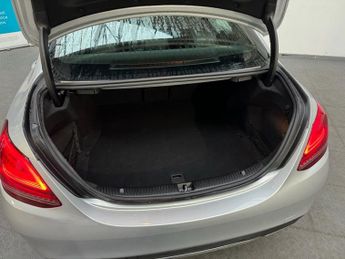 MERCEDES-BENZ C-CLASS 2.0 C220d AMG Line Saloon 4dr Diesel G-Tronic+ Euro 6 (s/s) (194