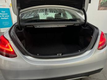 MERCEDES-BENZ C-CLASS 2.0 C220d AMG Line Saloon 4dr Diesel G-Tronic+ Euro 6 (s/s) (194