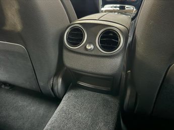 MERCEDES-BENZ C-CLASS 2.0 C220d AMG Line Saloon 4dr Diesel G-Tronic+ Euro 6 (s/s) (194