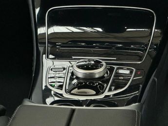 MERCEDES-BENZ C-CLASS 2.0 C220d AMG Line Saloon 4dr Diesel G-Tronic+ Euro 6 (s/s) (194