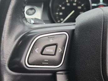 LAND ROVER RANGE ROVER EVOQUE 2.0 TD4 SE Tech SUV 5dr Diesel Auto 4WD Euro 6 (s/s) (180 ps)