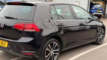VOLKSWAGEN GOLF 1.6 TDI BlueMotion Tech SE Hatchback 5dr Diesel DSG Euro 5 (s/s)
