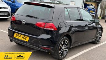 VOLKSWAGEN GOLF 1.6 TDI BlueMotion Tech SE Hatchback 5dr Diesel DSG Euro 5 (s/s)