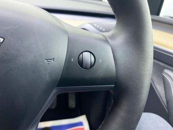 TESLA MODEL Y (Dual Motor) Long Range SUV 5dr Electric Auto 4WDE (384 bhp)