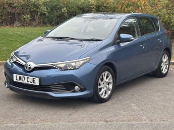 Toyota Auris 1.2 VVT-i Business Edition Hatchback 5dr Petrol Manual Euro 6 (s