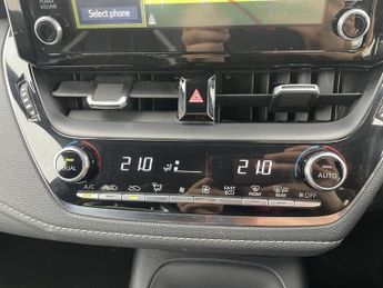 TOYOTA COROLLA 2.0 VVT-h GR SPORT Hatchback 5dr Petrol Hybrid CVT Euro 6 (s/s) 