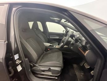 CUPRA BORN 58kWh V2 Hatchback 5dr Electric Auto (204 ps)