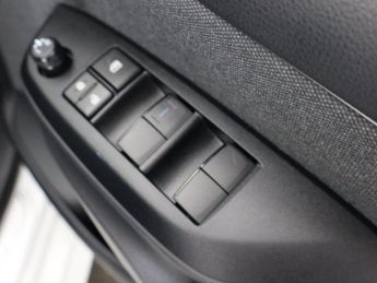 TOYOTA YARIS 1.5 VVT-h Design Hatchback 5dr Petrol Hybrid E-CVT Euro 6 (s/s) 