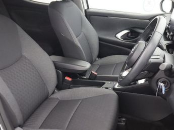 TOYOTA YARIS 1.5 VVT-h Design Hatchback 5dr Petrol Hybrid E-CVT Euro 6 (s/s) 