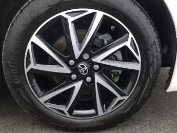 TOYOTA YARIS 1.5 VVT-h Design Hatchback 5dr Petrol Hybrid E-CVT Euro 6 (s/s) 