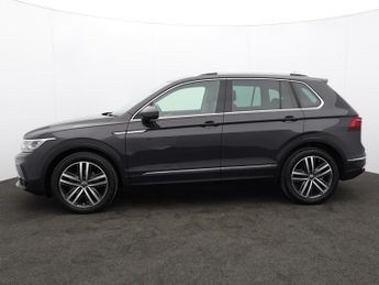 VOLKSWAGEN TIGUAN 2.0 TDI Elegance SUV 5dr Diesel DSG Euro 6 (s/s) (150 ps)