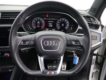 AUDI Q3 1.5 TFSI CoD 35 S line SUV 5dr Petrol S Tronic Euro 6 (s/s) (150