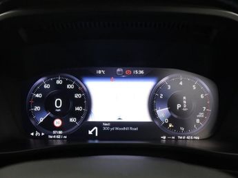 VOLVO XC40 1.5 T3 R-Design SUV 5dr Petrol Auto Euro 6 (s/s) (163 ps)