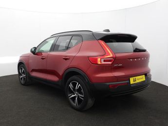 VOLVO XC40 1.5 T3 R-Design SUV 5dr Petrol Auto Euro 6 (s/s) (163 ps)