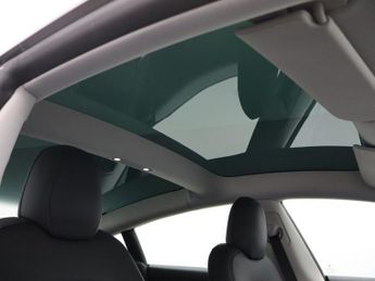 TESLA Model 3 Saloon 4dr Electric Auto RWD (241 bhp)