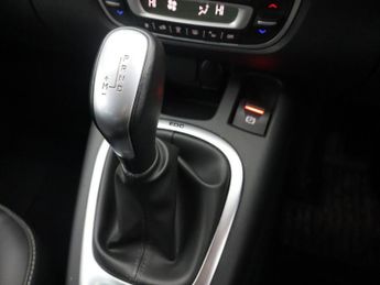 RENAULT GRAND SCENIC 1.5 dCi Dynamique TomTom MPV 5dr Diesel EDC Euro 5 (110 ps)