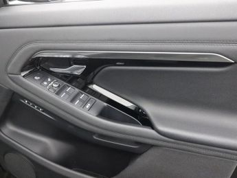 LAND ROVER RANGE ROVER EVOQUE 2.0 P250 MHEV R-Dynamic SE SUV 5dr Petrol Auto 4WD Euro 6 (s/s) 