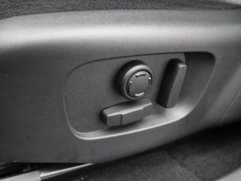 LAND ROVER RANGE ROVER EVOQUE 2.0 P250 MHEV R-Dynamic SE SUV 5dr Petrol Auto 4WD Euro 6 (s/s) 