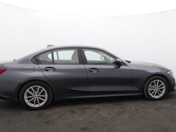 BMW 3 SERIES 2.0 330e 12kWh SE Pro Saloon 4dr Petrol Plug-in Hybrid Auto Euro