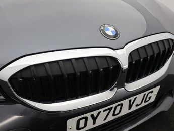BMW 3 SERIES 2.0 330e 12kWh SE Pro Saloon 4dr Petrol Plug-in Hybrid Auto Euro