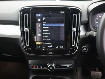 VOLVO XC40 1.5h T4 Recharge 10.7kWh Plus SUV 5dr Petrol Plug-in Hybrid Auto