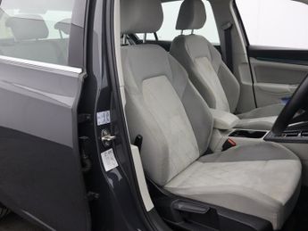 VOLKSWAGEN GOLF 1.5 eTSI MHEV Style Hatchback 5dr Petrol Hybrid DSG Euro 6 (s/s)